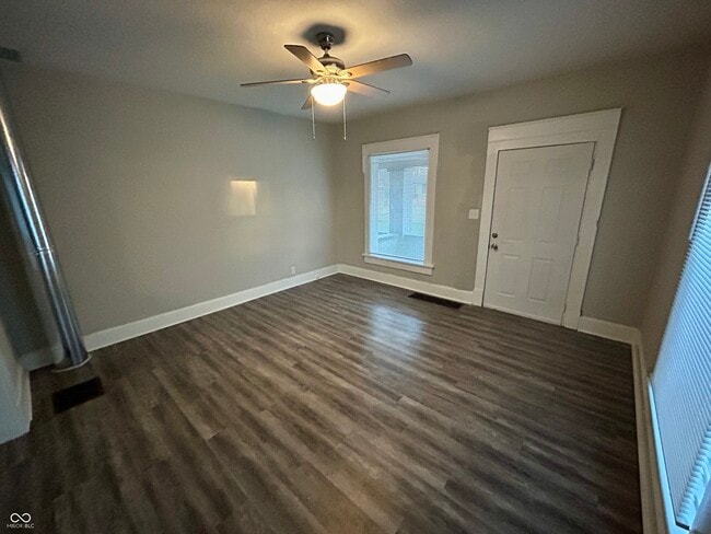 Building Photo - 1134 Lasalle St