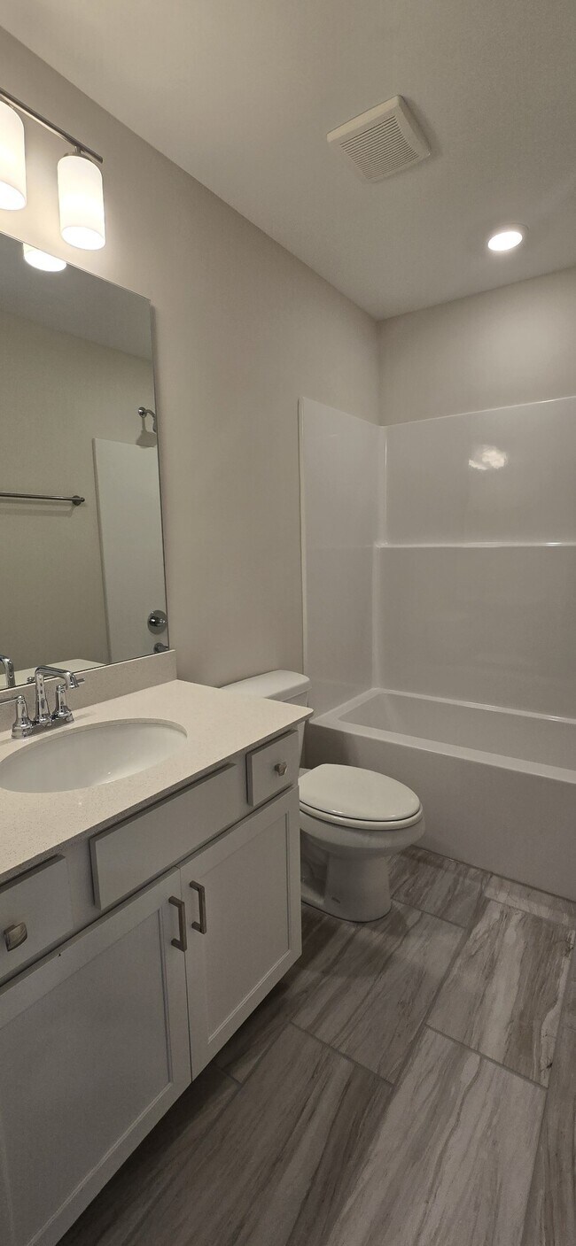 Building Photo - 5113 Pace Pk Cir