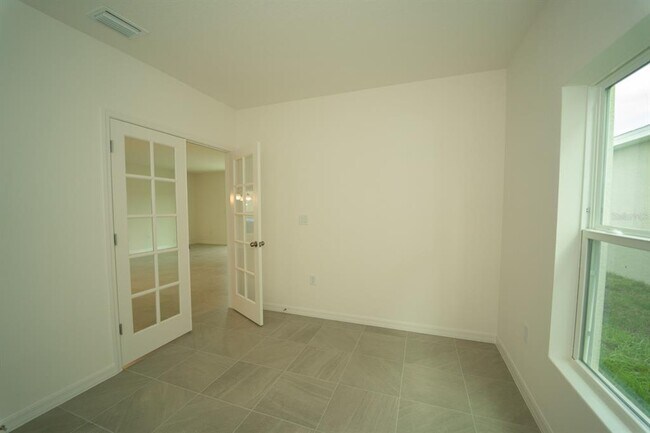 Building Photo - 1673 Swan Swim Dr