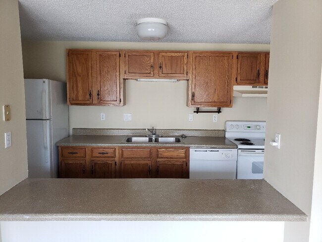 Building Photo - 9510 Shannon Green Dr