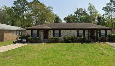 Building Photo - Duplex Unit Near NAS Pensacola