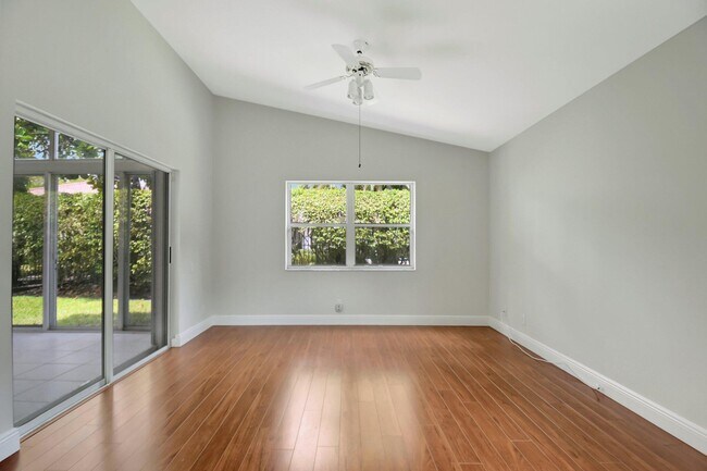 Building Photo - 6779 Indianwood Way