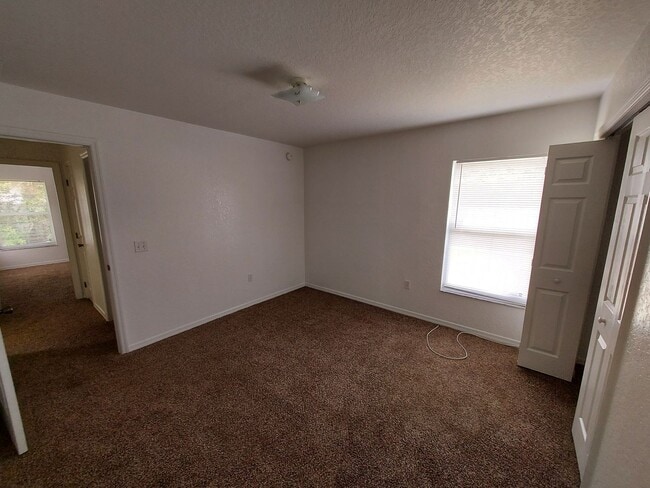 Building Photo - 8206 SW 135th Street Rd