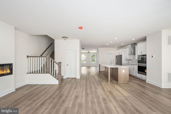 Building Photo - 356 Evermore Ln