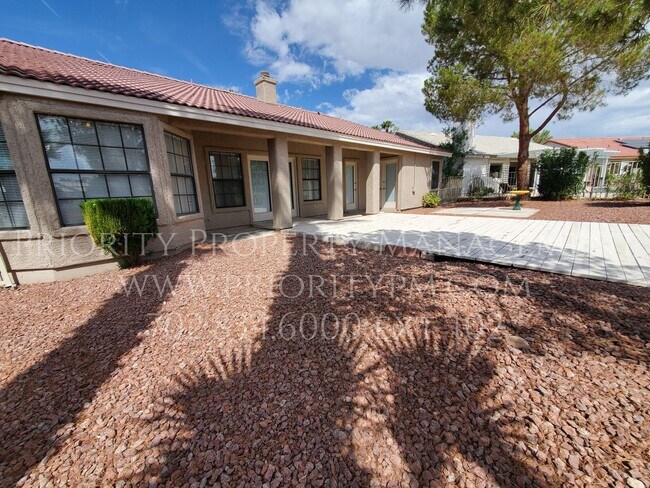Building Photo - ~~BEAUTIFULLY REMODELED 3 Bed/2BA in Los P...