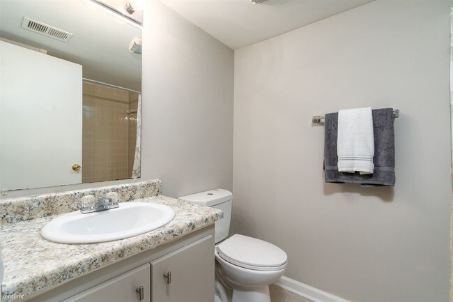 Building Photo - 2626 Embarcadero Dr