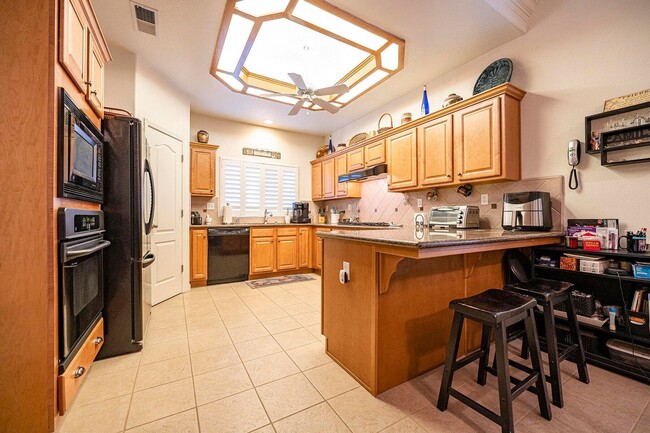 Building Photo - 3340 W Sady Ct