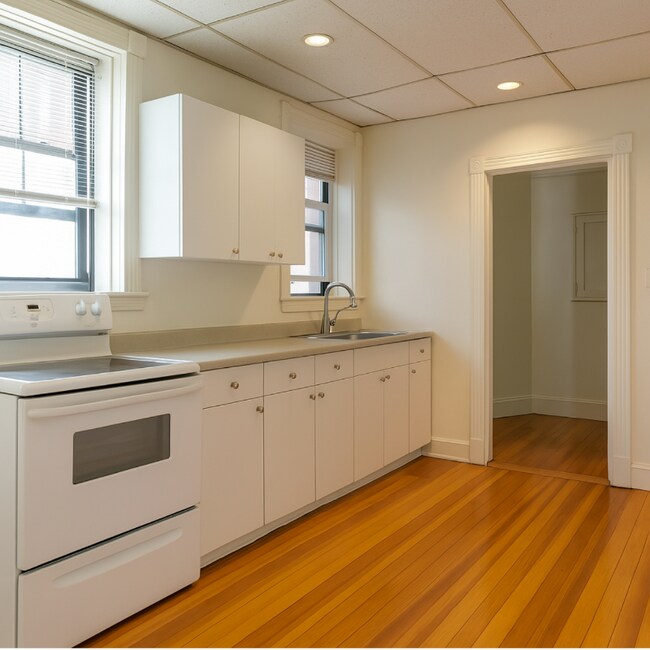 Building Photo - 1247 Beacon St
