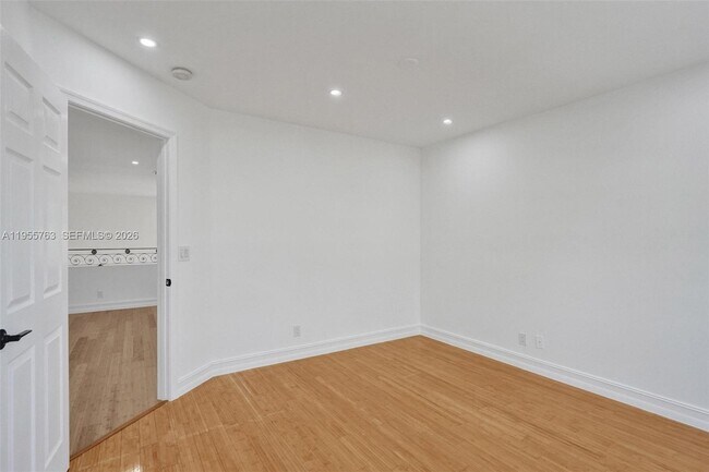 Building Photo - 1251 Hayes St