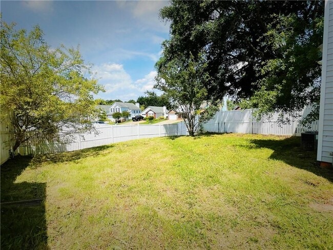 Building Photo - 2715 Barnwood Crossing NW