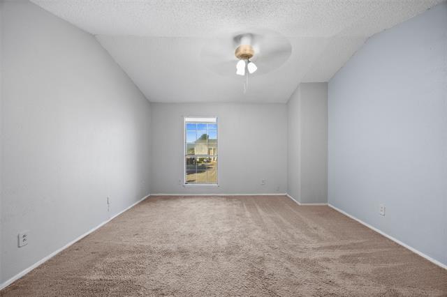 Building Photo - 601 Carriagehouse Ln