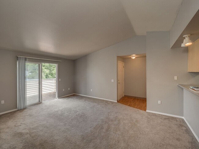 Building Photo - Life Just Got Better Come See For Yourself At Powell Court Apartments!!