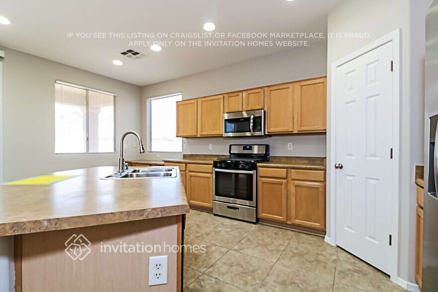 Building Photo - 12314 N 127th Ln