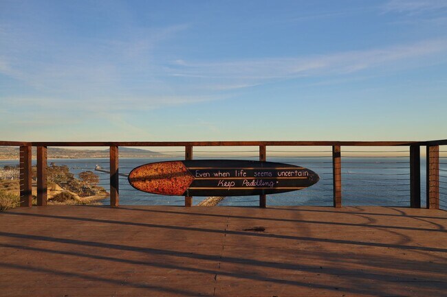 Building Photo - Exquisite beach home with Ocean and Harbor activities abound!