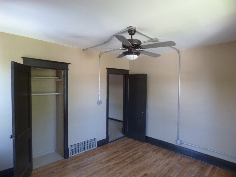 Building Photo - 3935 Michigan Ave