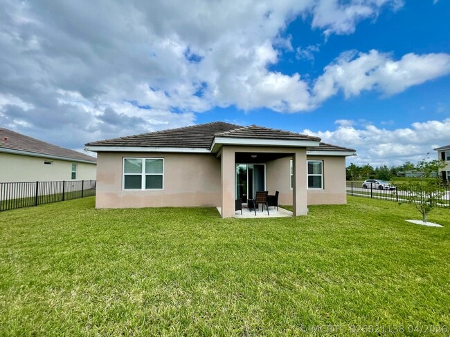 Building Photo - 10574 SW Cambria Ln