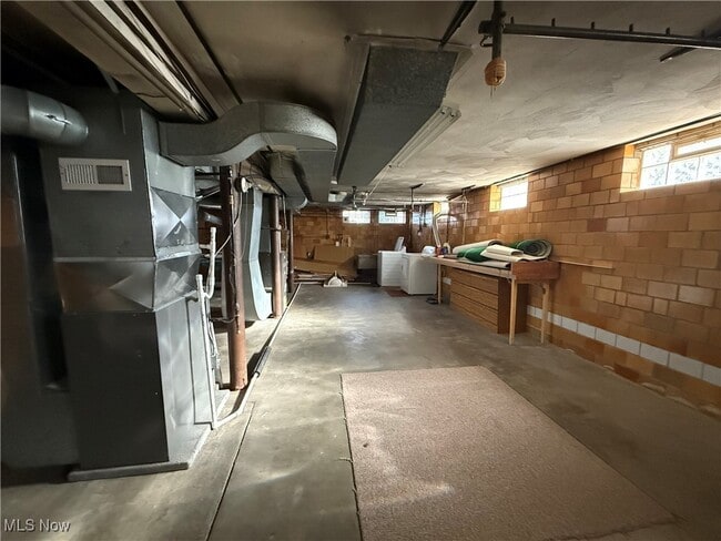 Building Photo - 3625 Rocky River Dr