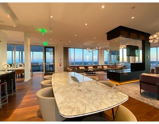 Building Photo - 188 Brookline Ave