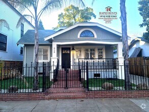 Building Photo - Beautiful Craftsman Charm in the Heart of ...