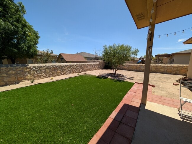 Building Photo - 5604 New Castle Ct