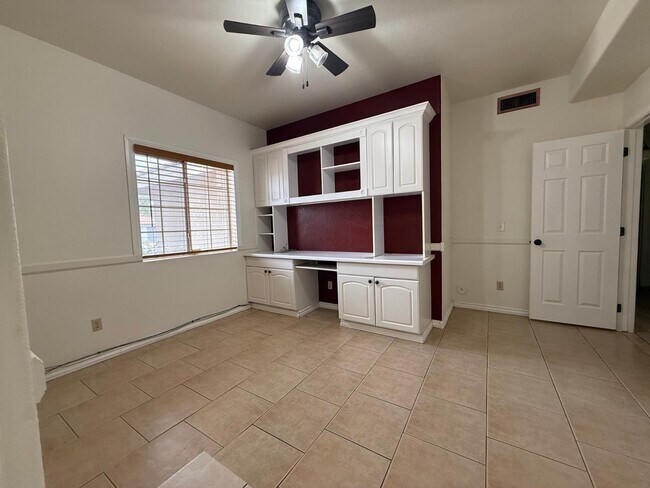 Building Photo - 3012 E Hermosa Vista Dr