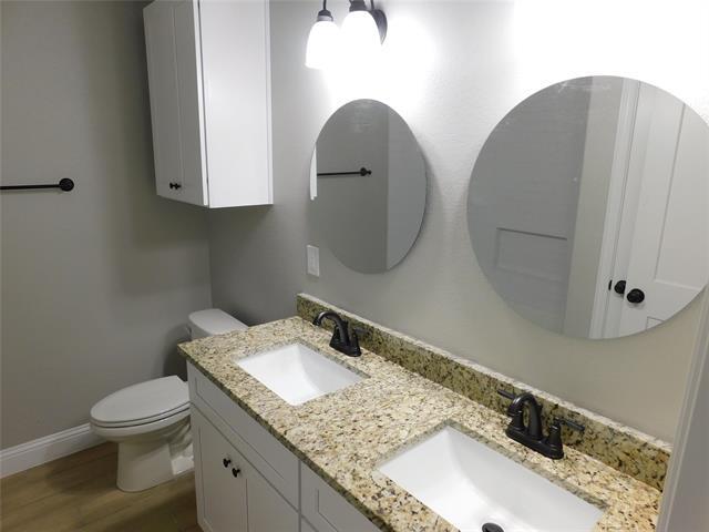 Building Photo - 704 E Jefferson St