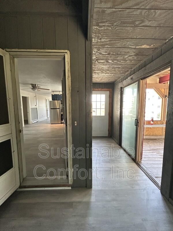 Building Photo - 16 Carlstad St