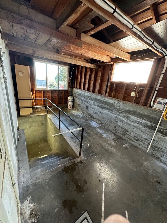 Building Photo - Beautiful Home in Astoria!