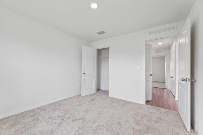 Building Photo - PORT ST LUCIE-SECTION 40