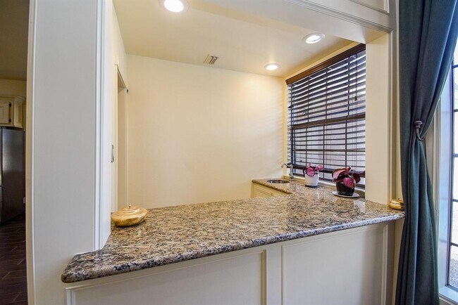Building Photo - 803 Spear Point Cove