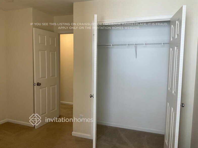 Building Photo - 911 Wind Carved Ln