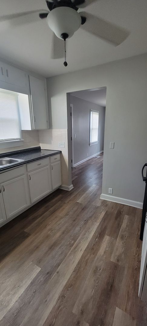 Primary Photo - Newly Updated Spacious Two Bedroom w/Bonus...