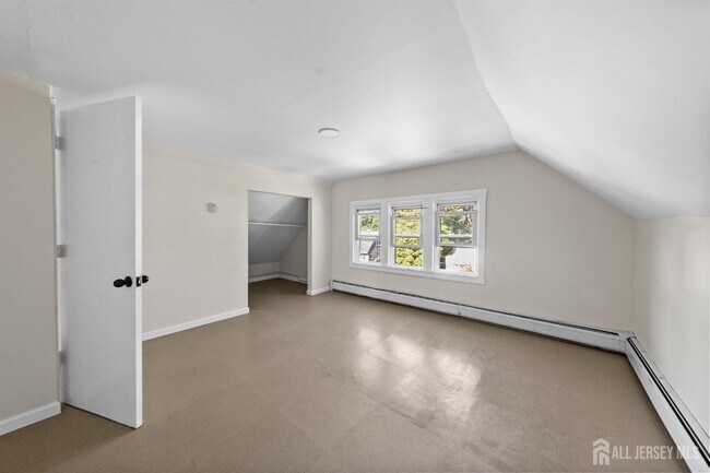 Building Photo - 1237 S 10th St