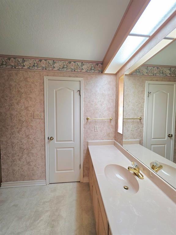 Building Photo - 651 Purple Sage Dr