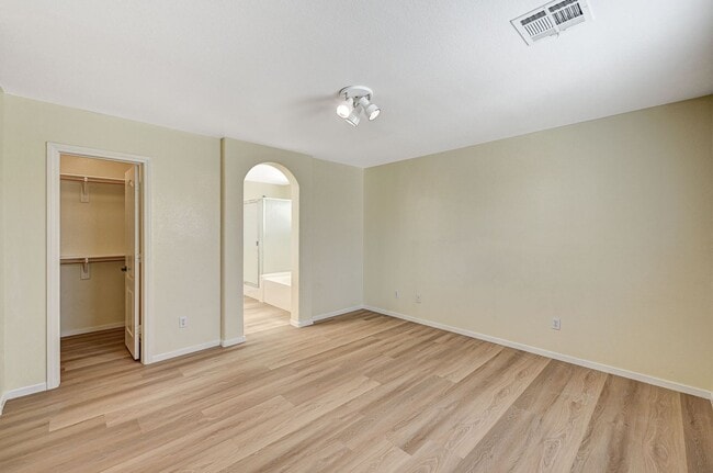 Building Photo - Southern Terrace Single Family Home