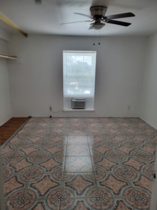 Bed Room - 8200 Broadway St