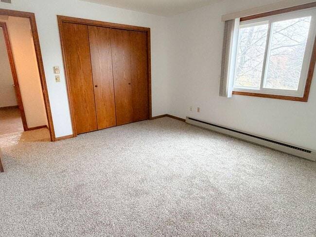 Building Photo - W168N11523 El Camino Dr