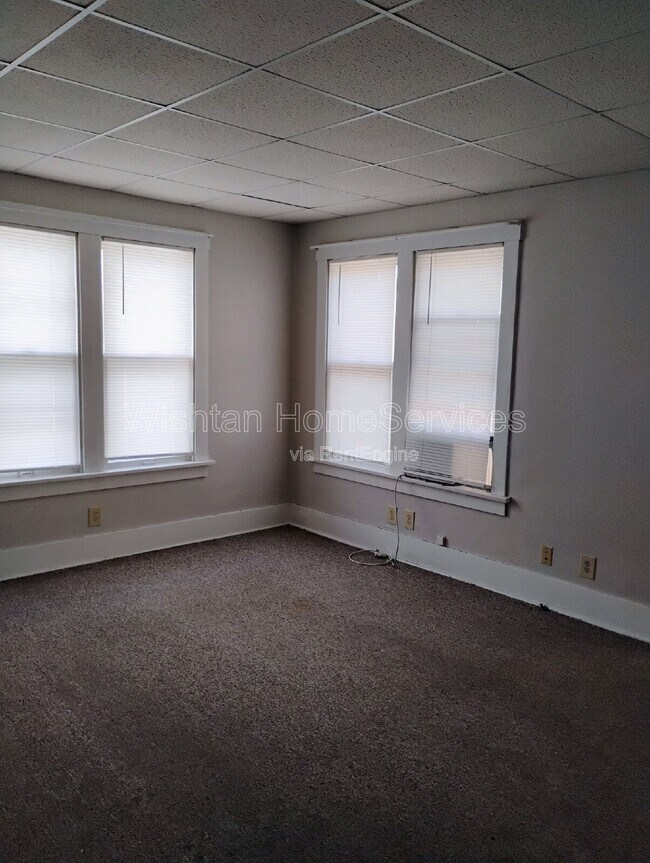 Building Photo - 209 Chandler Blvd