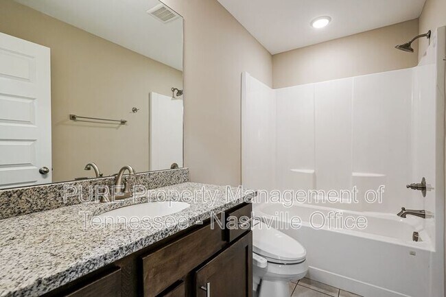 Building Photo - 105 Weller Ln