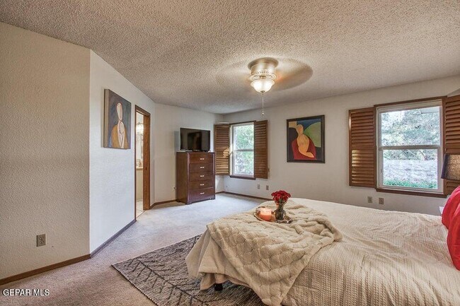 Building Photo - 6344 Via Aventura Dr