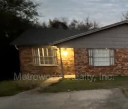 Building Photo - 111 Pine Meadow Dr