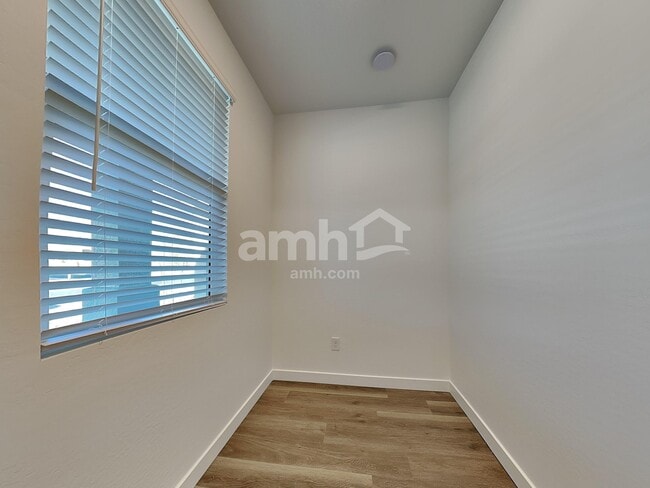 Building Photo - 9817 W Parkway Dr