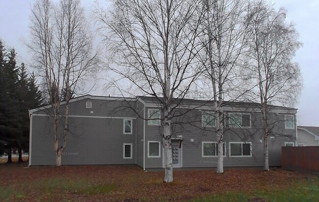 Building Photo - 350 S Santa Claus Ln
