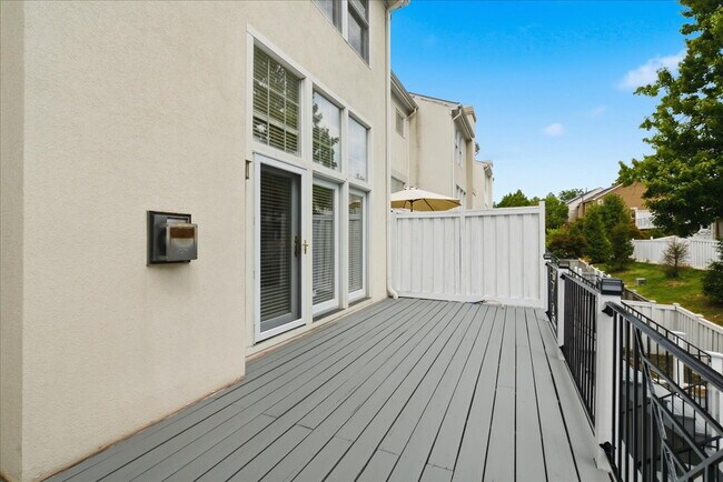 Building Photo - Elegant Corner-Lot Home with Spacious Living in Great Oak