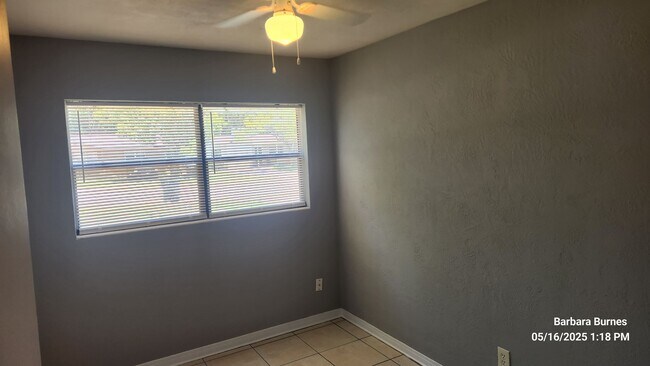 Building Photo - 3 bedroom one bath with garage