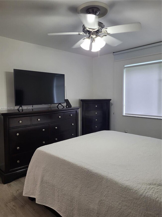 Building Photo - 4555 NW 99th Ave