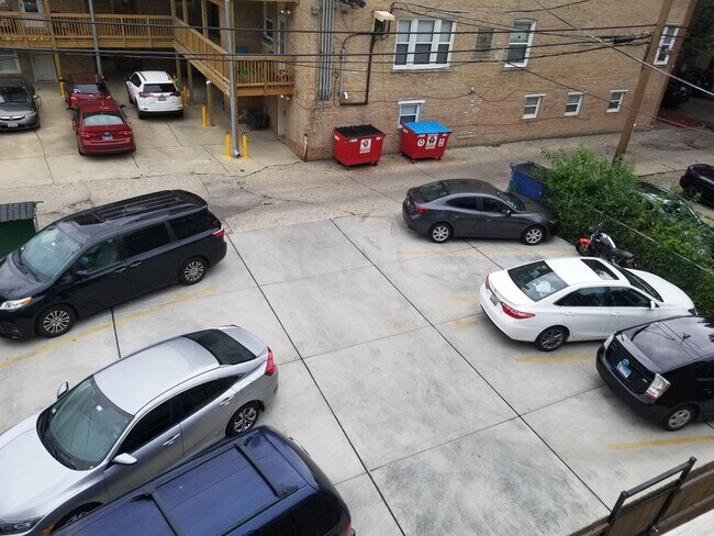Building Photo - 4907 N Harding Ave