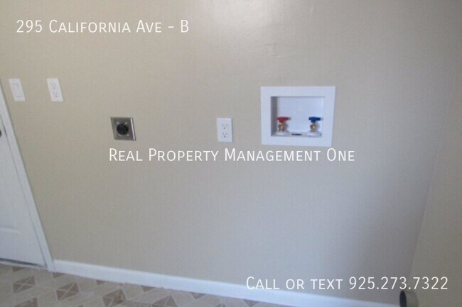 Building Photo - 295 California Ave