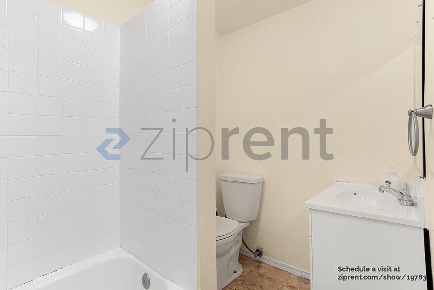 Building Photo - 17815 8th Ave NE