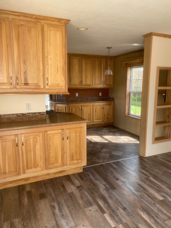 Building Photo - 36 River St